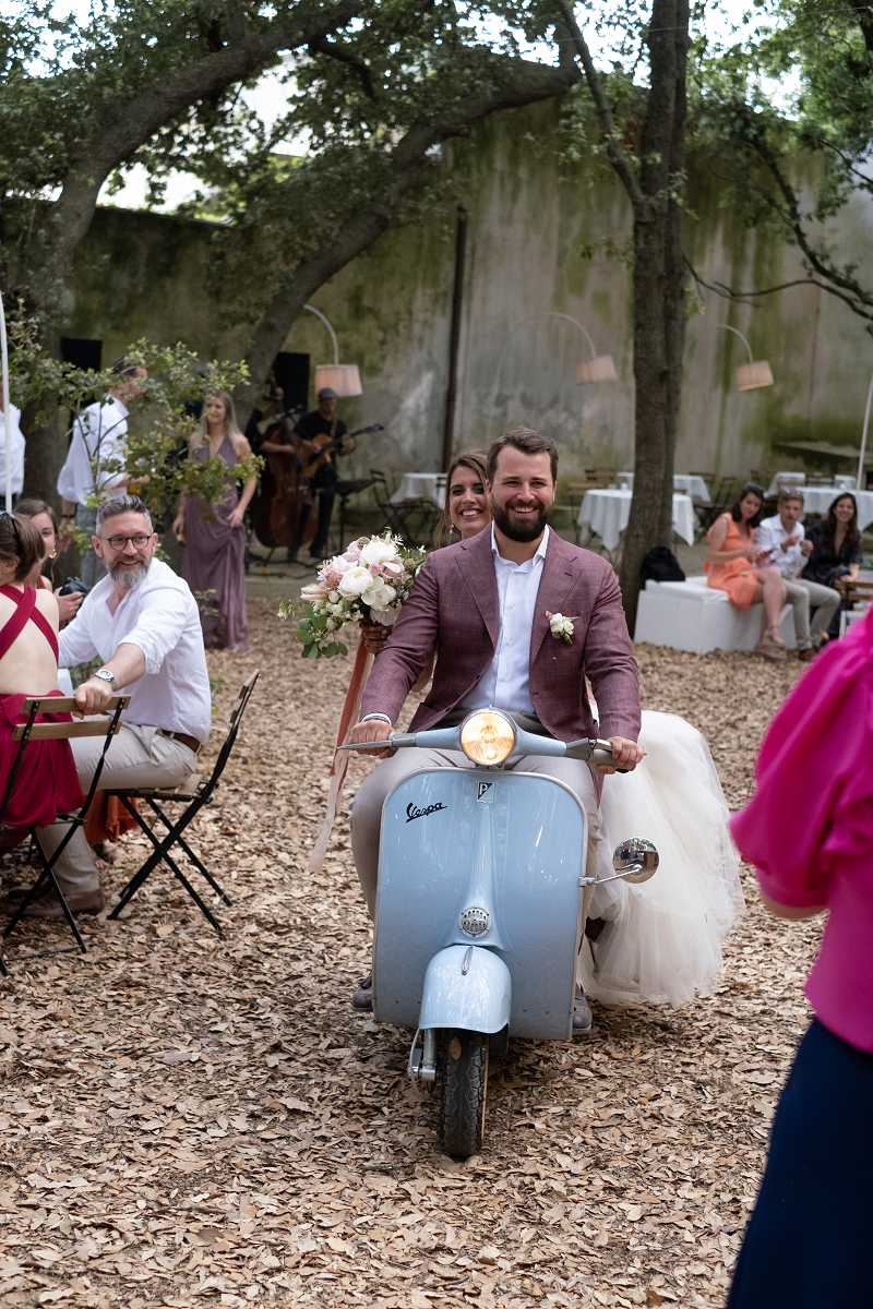 mariage-a-l-italienne-vespa-DanslaConfidence