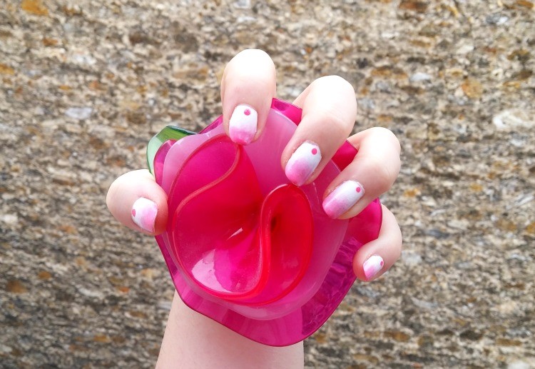 nail-art-degrade-rose-LesAteliersDeLaurene