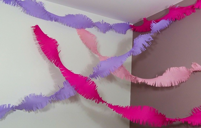 guirlande-papier-crépon-DIY-LesAteliersDeLaurène