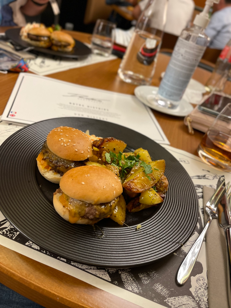 Downtown Restaurant - Mini Burger