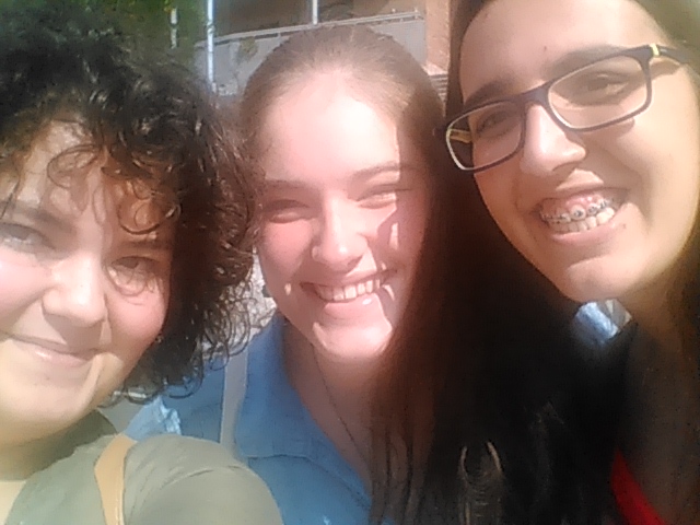 Selfie amb l’equip (d’esquerra a dreta: Mixa, Mauqui i Irene)