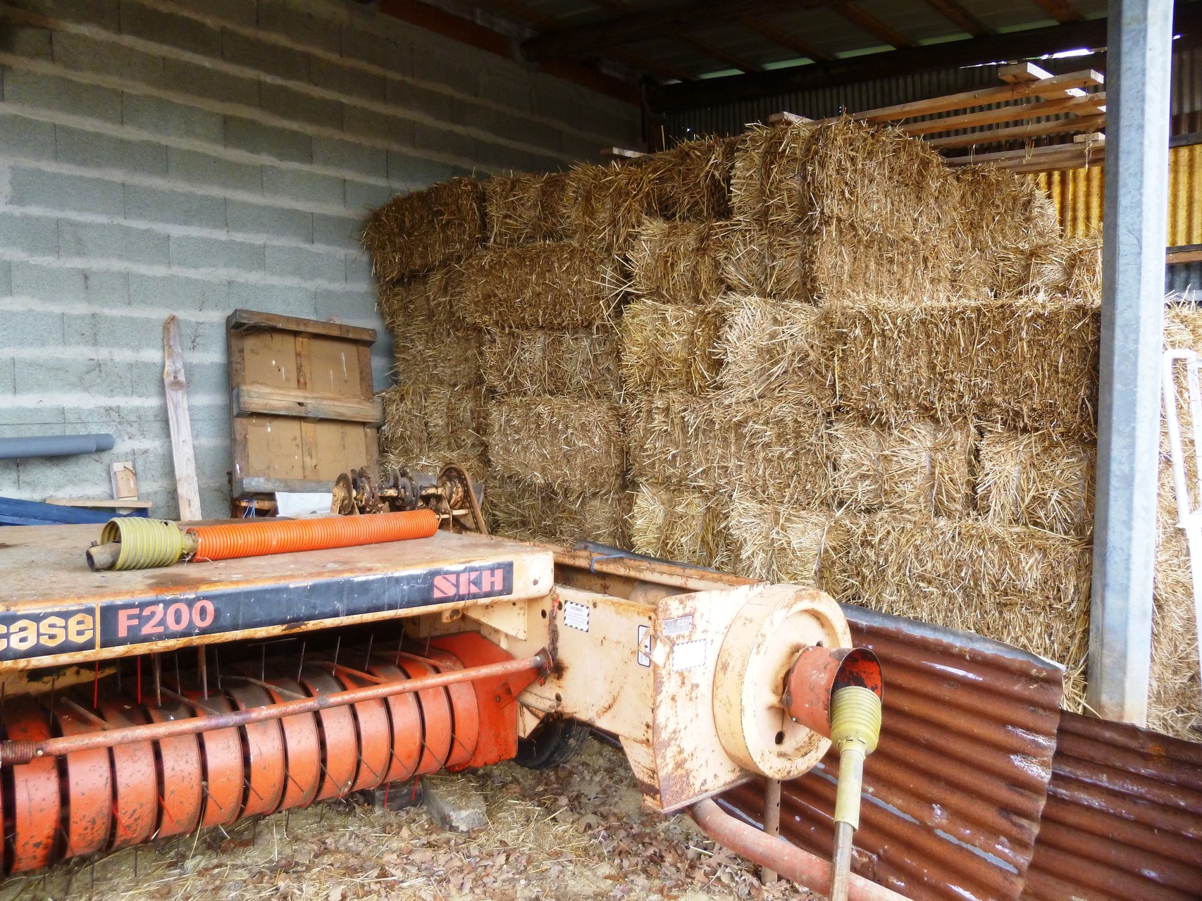 stockage petites bottes de paille et