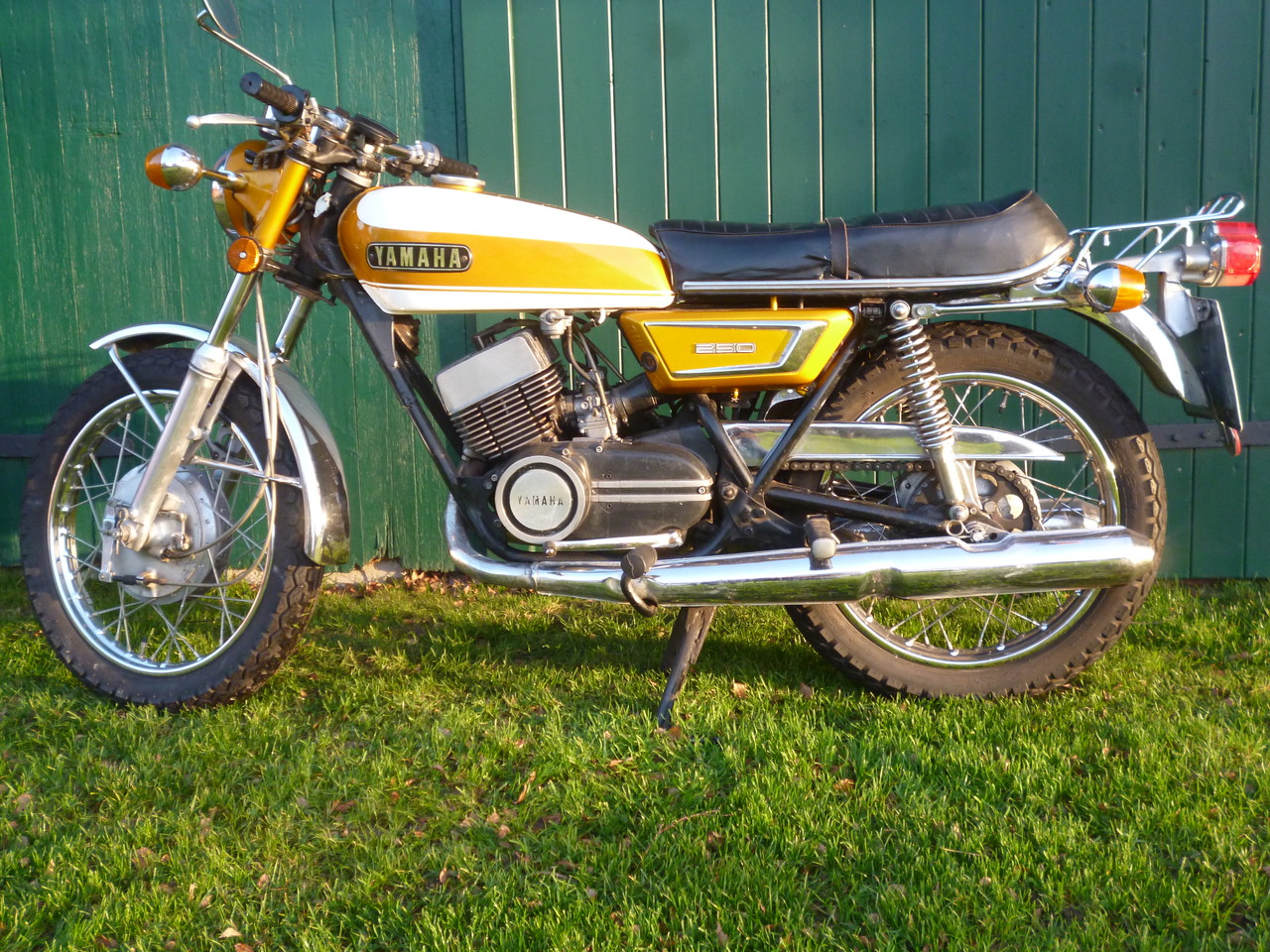 ARCHIV - Yamaha Ds7 & R5 Archiv