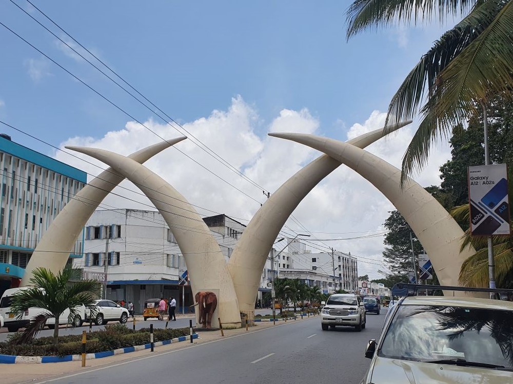 Pembe Za Ndovu: Die berühmten Stoßzähne von Mombasa