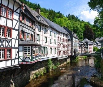 Monschau an der Rur und Markt