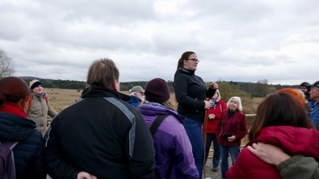 Jacqueline Knoll erläutert die Lebensweise der Tiere