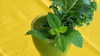 Grüner Smoothie mit Bärlauch