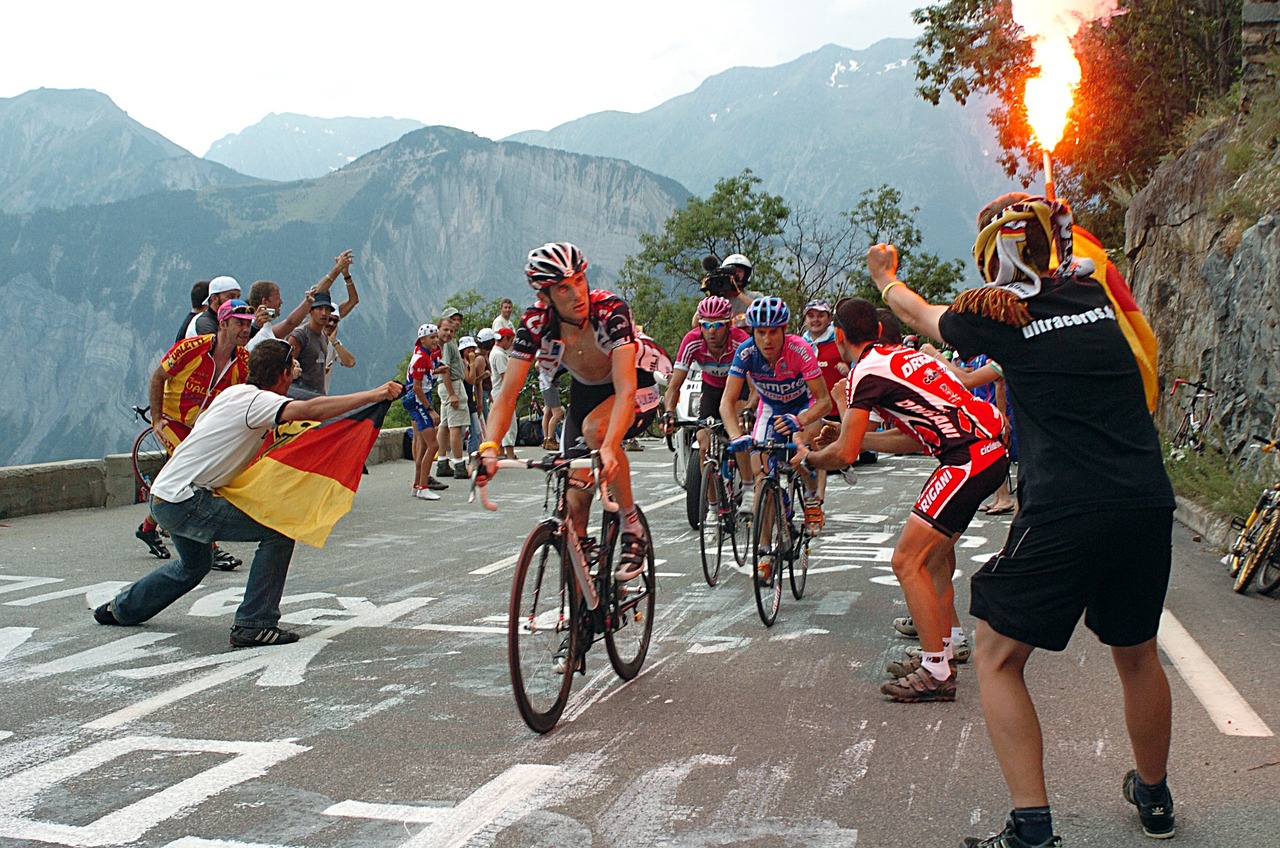 Wat betekenen de verschillende truien in de Tour de France?