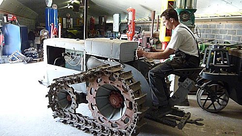 Tracteur Vidal à moteur Baudouin