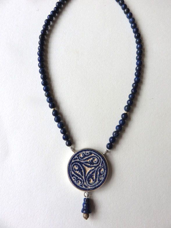 Afarin - collier fait main - argent - Lapis Lazuli - motif provenant d'une asiette Seldjoukide - XIII siècle - Iran