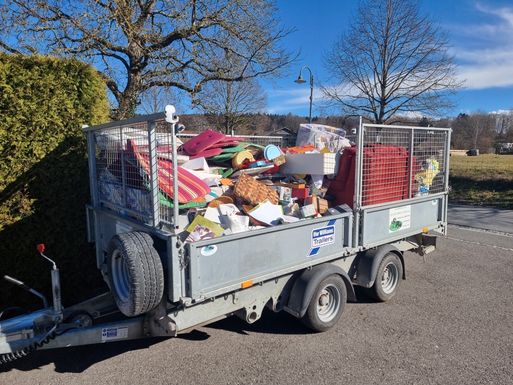 Évacuation d'une petite villa pour un total de 2 remorque de 8m3 et d'un poids de 2320kg