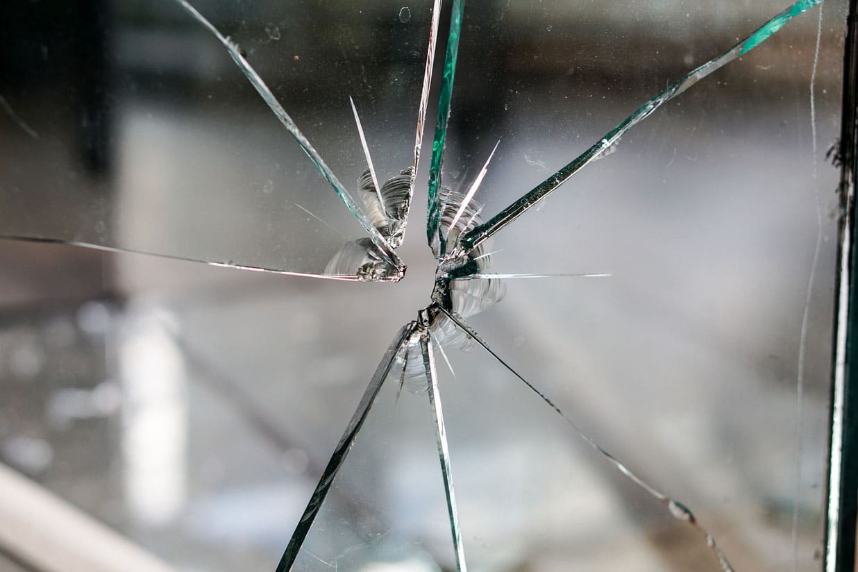 Glasversicherung: Wann ist eine Glasbruchversicherung wirklich ratsam?