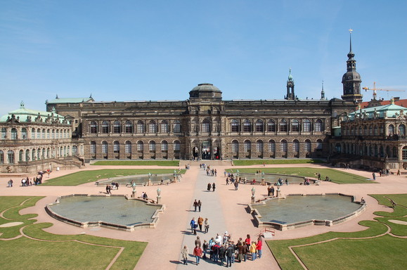 Dresden, Gemäldegalerie Alte Meister, vom Zwinger aus gesehen, Gottfried Semper, © Vladislav Bezrukow from Walldorf, Germany