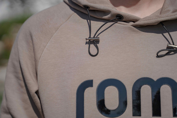 Hoodie „Lack“ Details Tunnelzug und Logo
