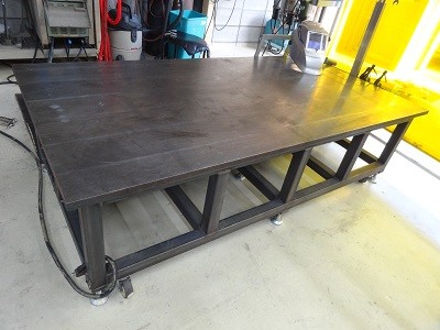 3尺×6尺や2000×3000製缶定盤製作します。株式会社テクノファームです