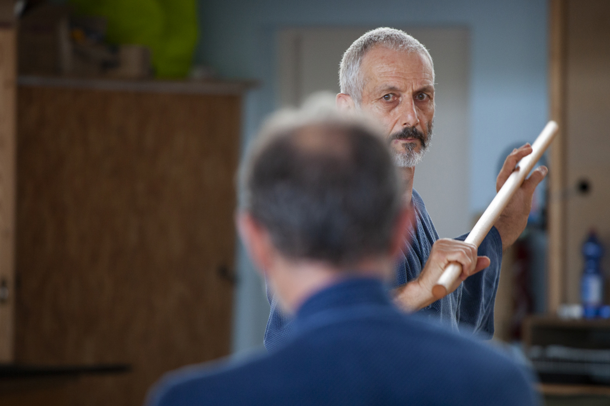 Le bōjutsu (棒術) est un art martial japonais qui enseigne le maniement