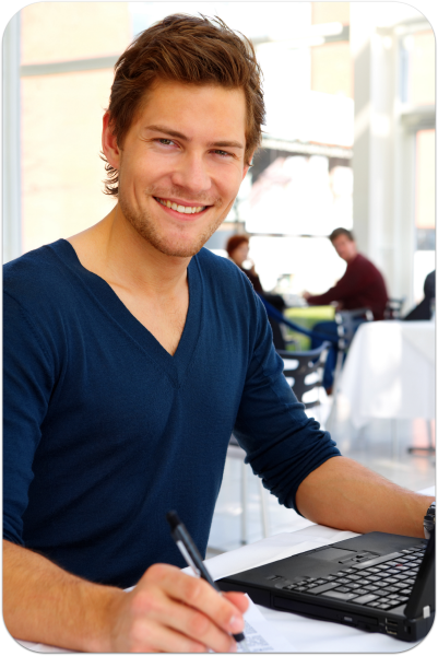 Keine Zahnfüllung zu sehen Dank ästhetischer Füllungstechnik (© Yuri Arcurs - Fotolia.com)