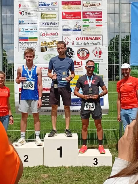 Sandro Penker überzeugt beim Vilstaler Halbmarathon in Reisbach