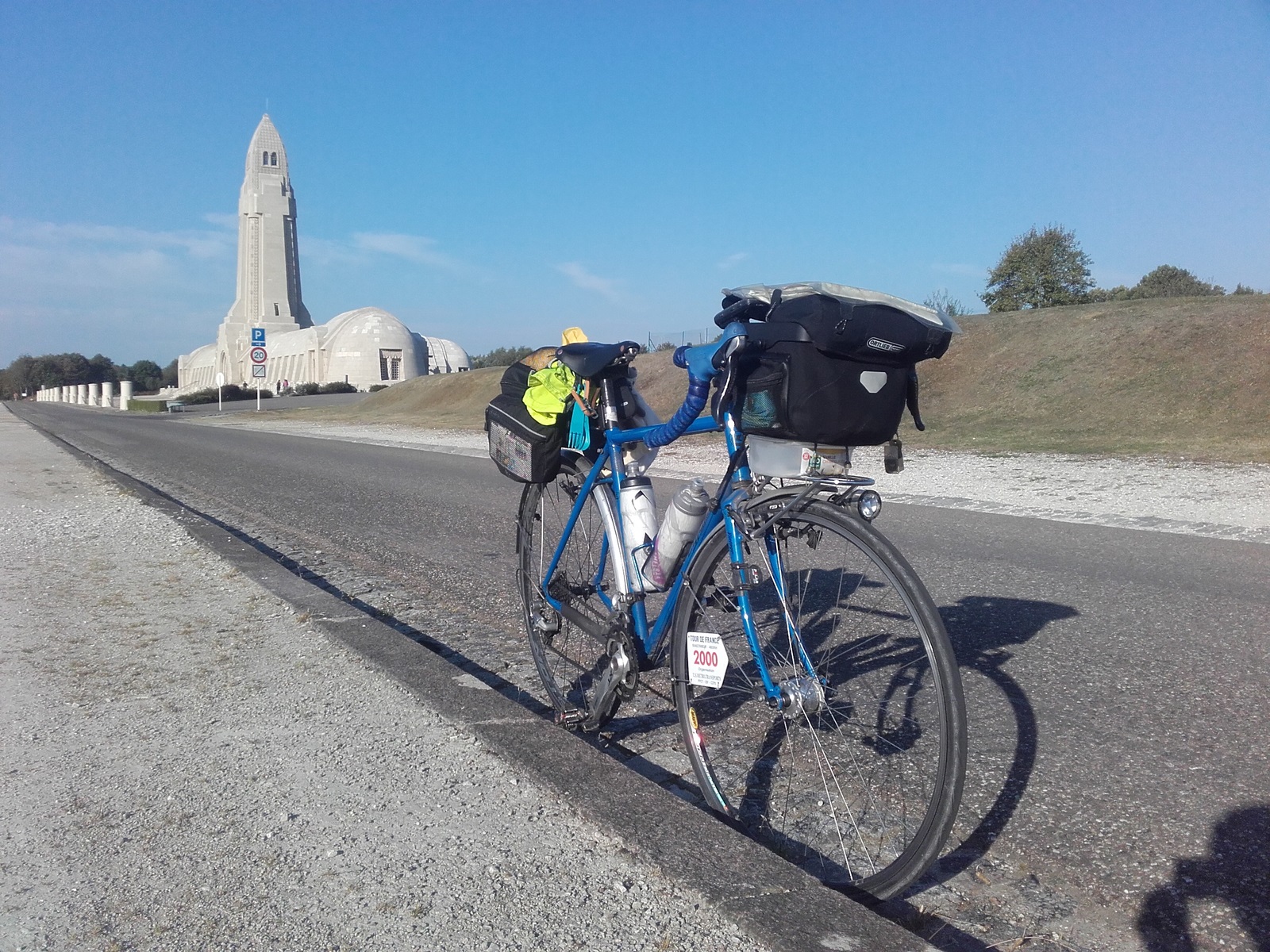 Ossuaire et nécropole Nationale de Douaumont (Route du fort en travaux lors de ma reconnaissance). Photo de septembre 2016