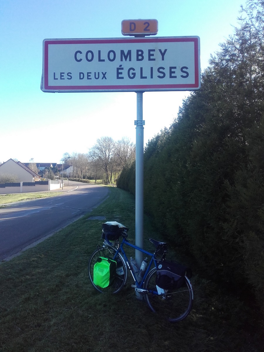 Après Trois Fontaine l'Abbaye et la vallée de la Blaise vous atteindrez la Haute-Marne.