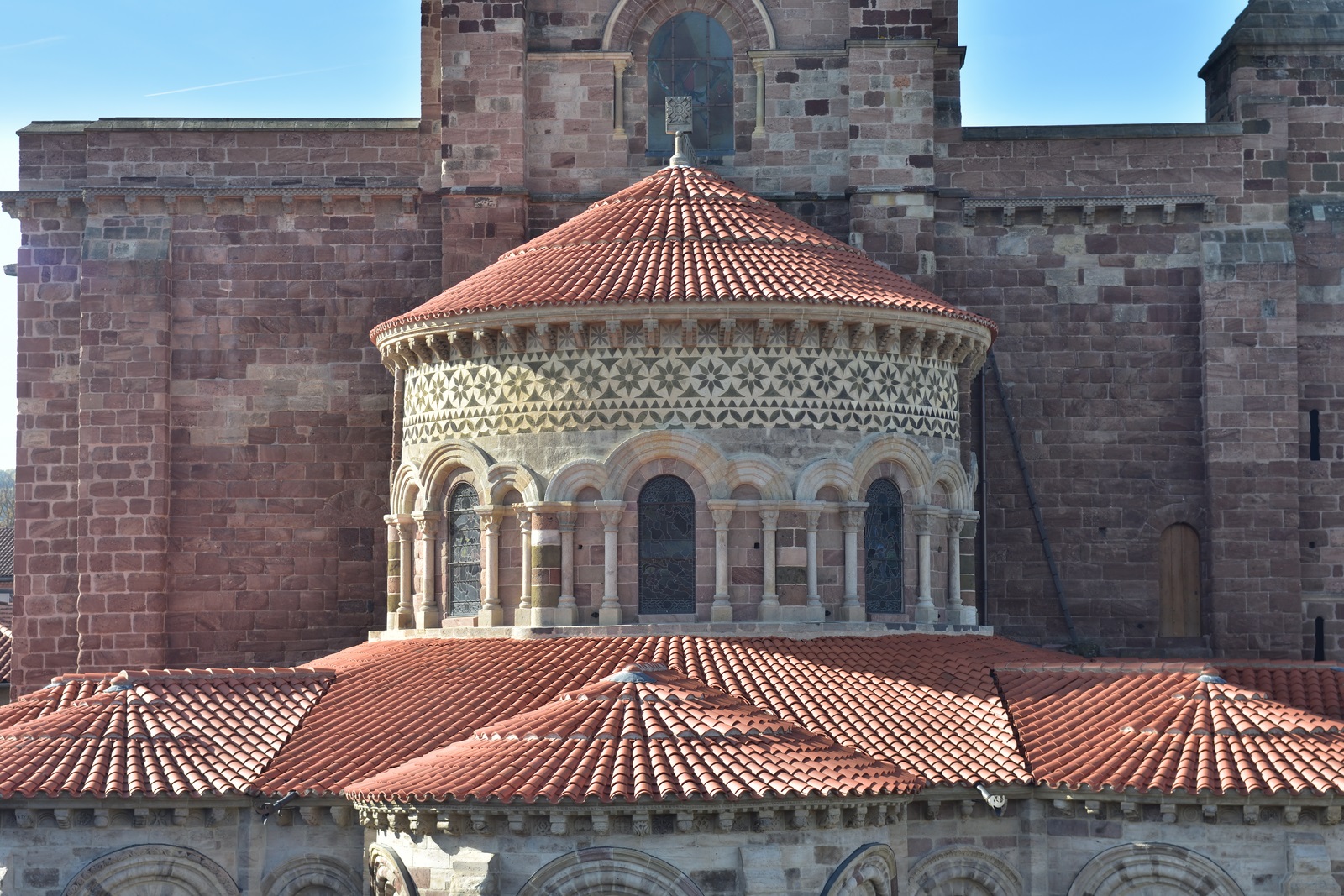 Brioude. Basilique St-Julien. Chevet