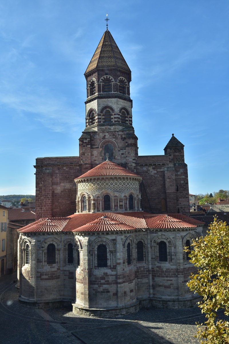 Brioude. Basilique St-Julien. Chevet