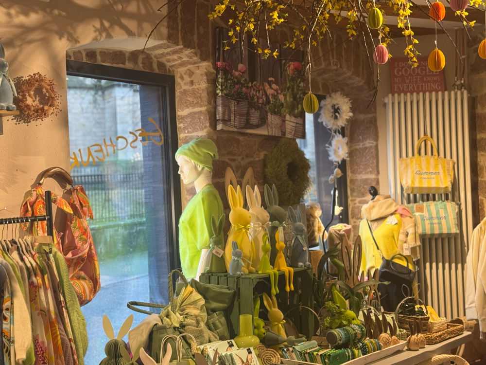 Viele schöne Neue Accessoires und frühlingshafte Osterhasen & Mode 