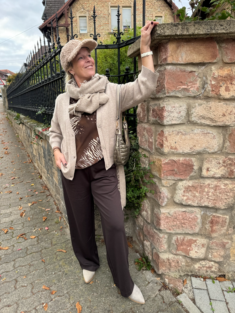 Edler  Schal einfarbig in vielen Farben erhältlich. 