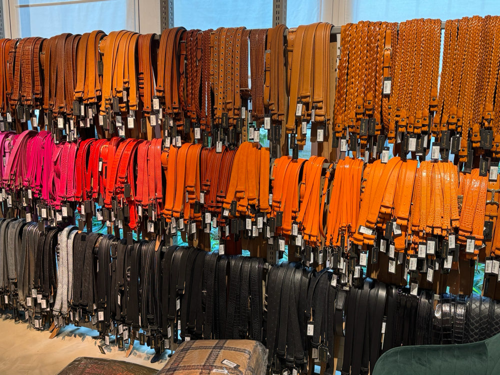 Tolle herbstliche Farben von italienischen Gürteln aus echtem Leder 