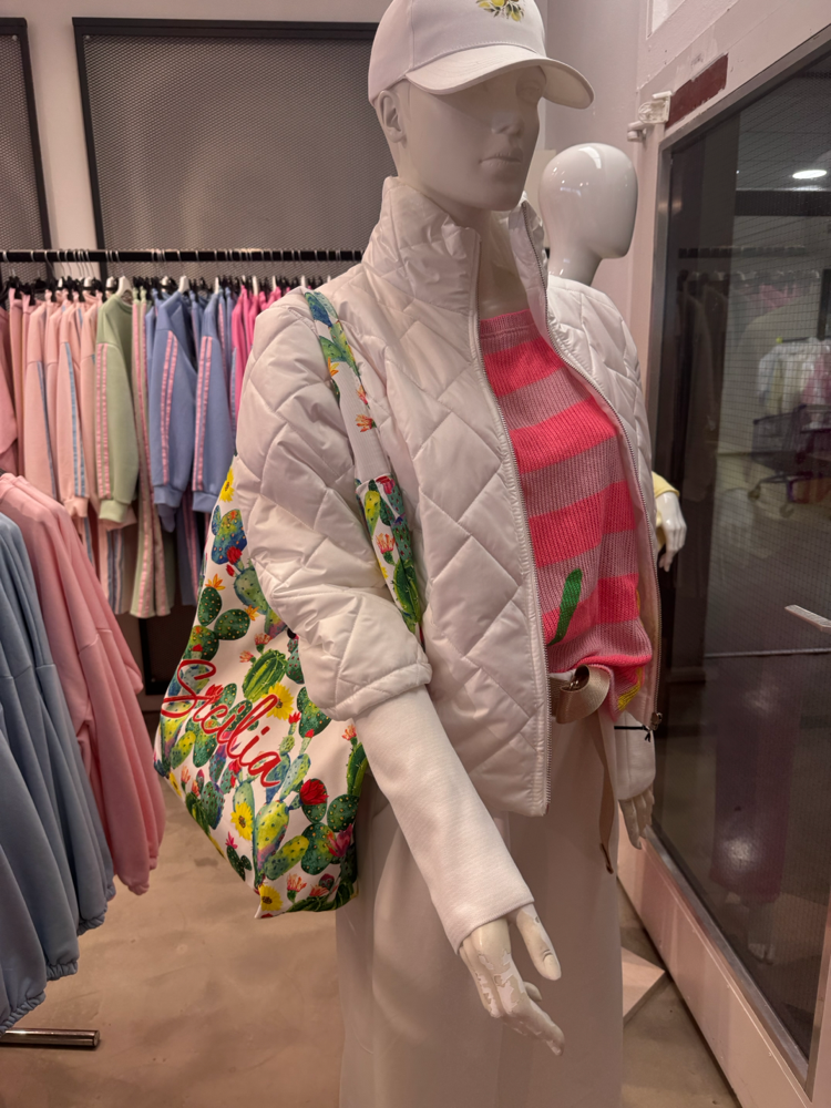 Tolle Jacke in verschiedenen Farben erhältlich Euro 69,50 Einheitsgröße 