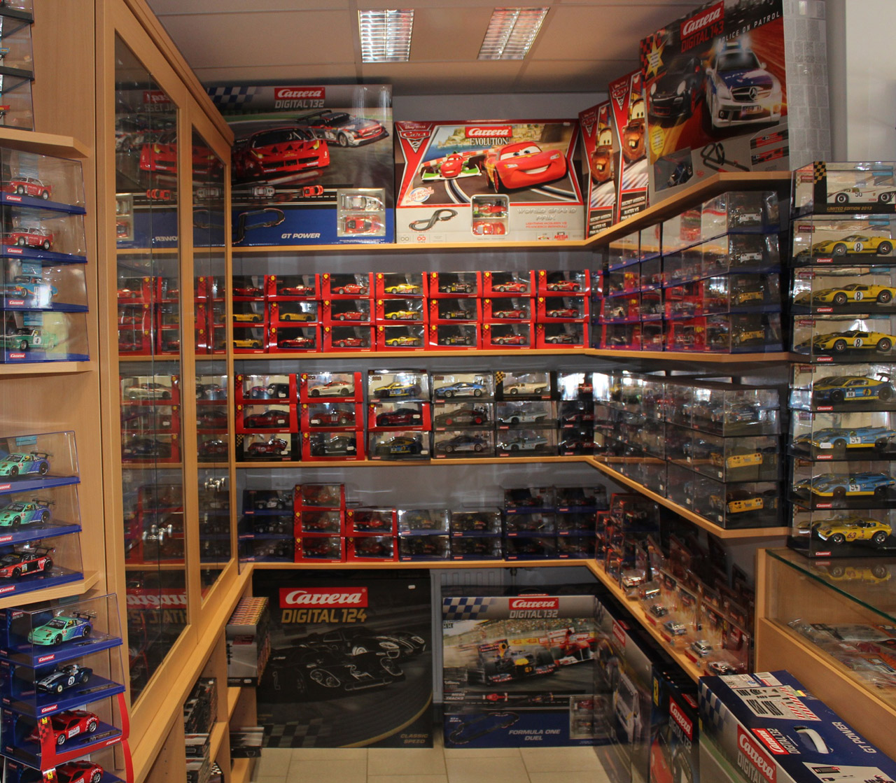 Slotshop,Carrera,Slotcars - KFZ Komarek - Gerhards Rennbahn Shop