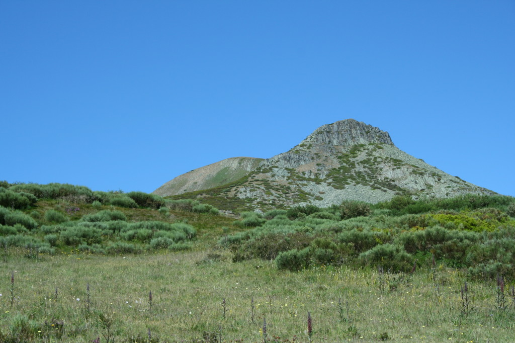 Peña encima La Laguna.