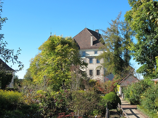 Bad Grönenbach: Kreislehrgarten mit Schloss