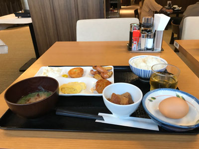 朝食