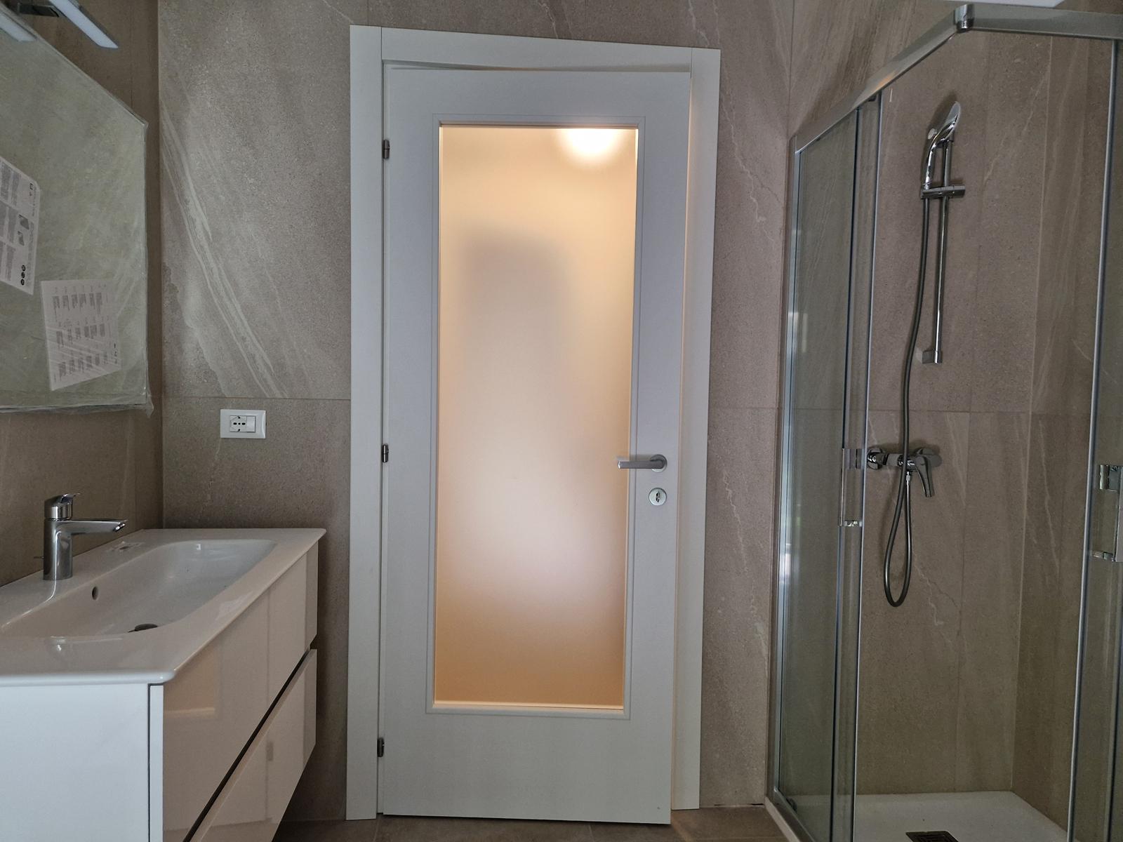 Bagno con doccia