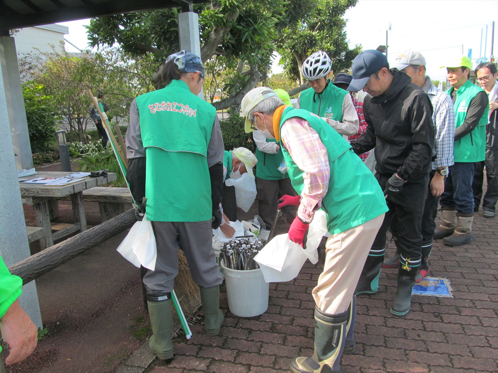 ゴミ袋の配布
