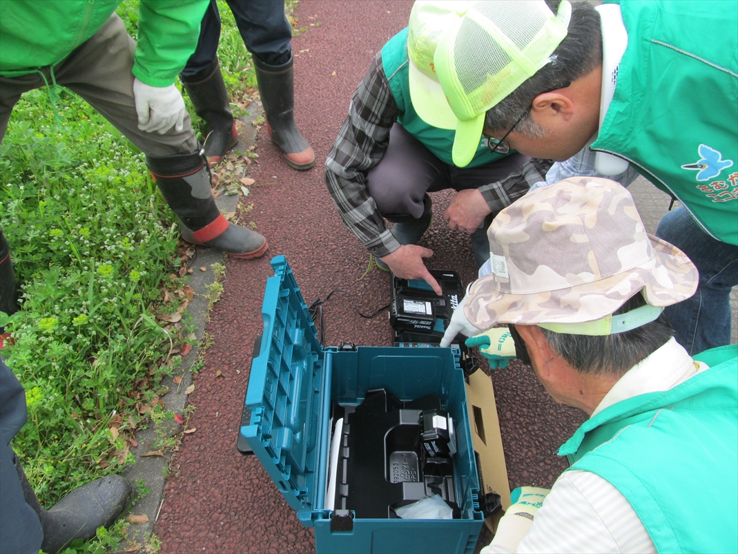 電動刈払い機講習_バッテリーの充電
