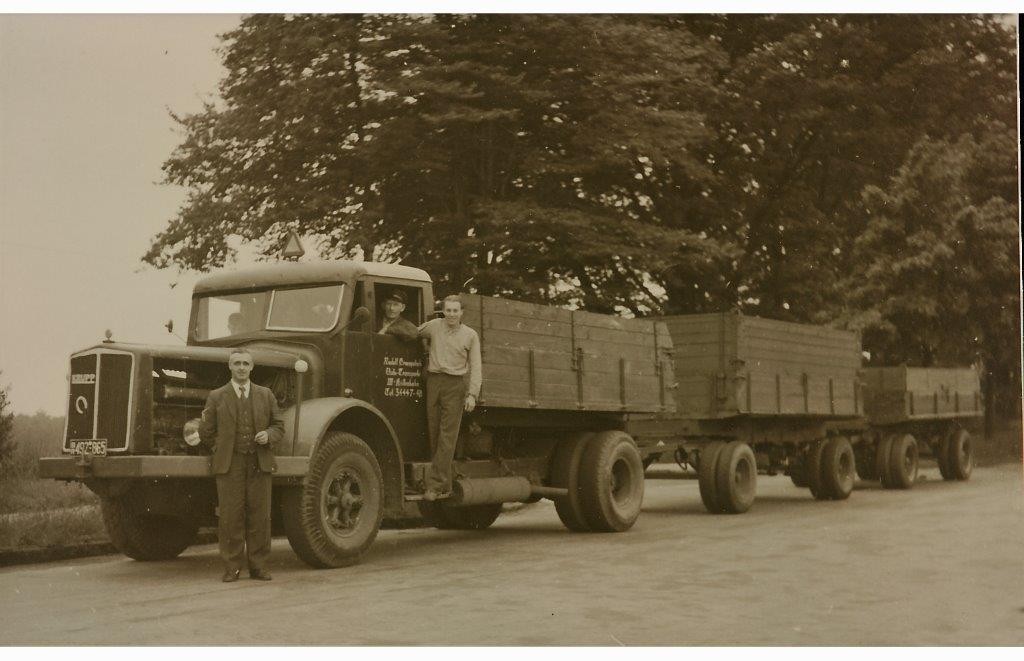Fa. Ernenputsch LKW u. 2 Anhänger