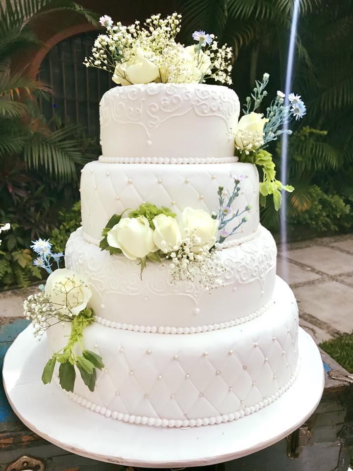 Pastel para Boda en cuernavaca morelos de 4 pisos blanco