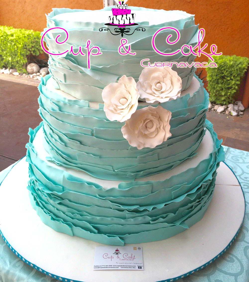 Pastel para boda de fondant color zul pastel 