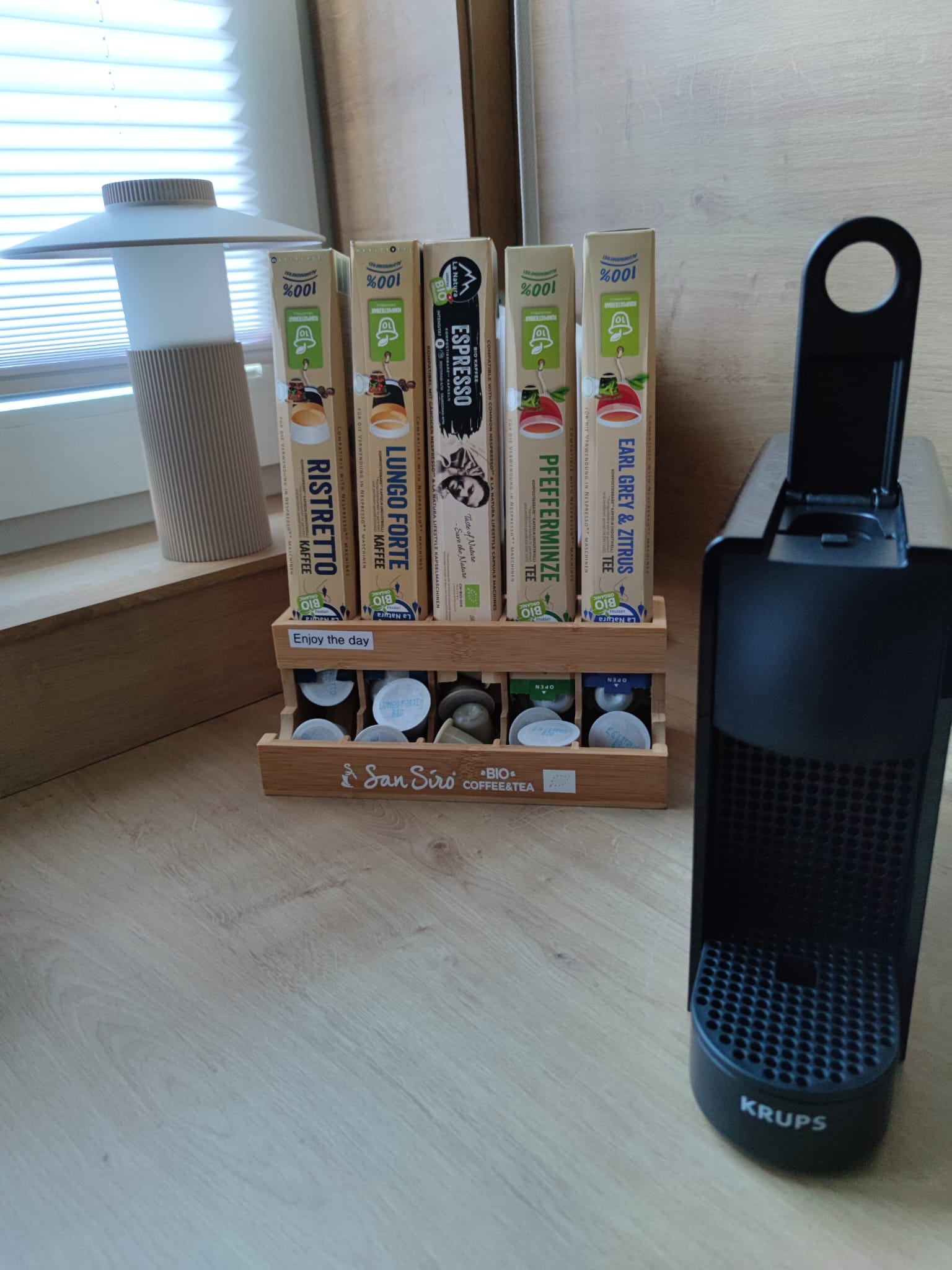 Enjoy the day...Nespresso Maschine