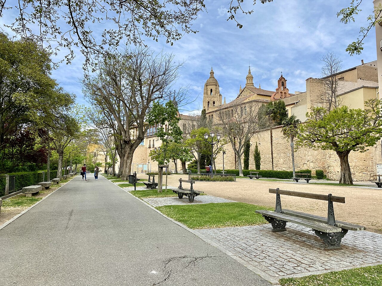 Preocupación por el proyecto de aparcamiento en el Paseo del Salón