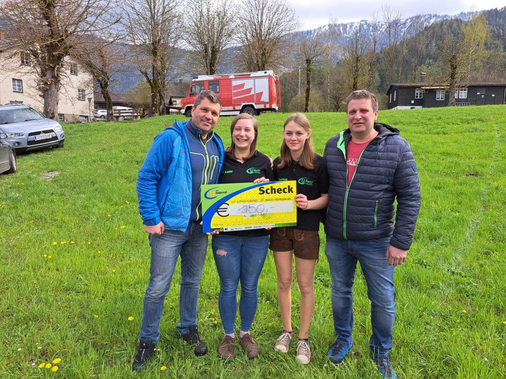 Maibaum in KernhofSpende an FF Kernhof Freiwillige Feuerwehr Kernhof