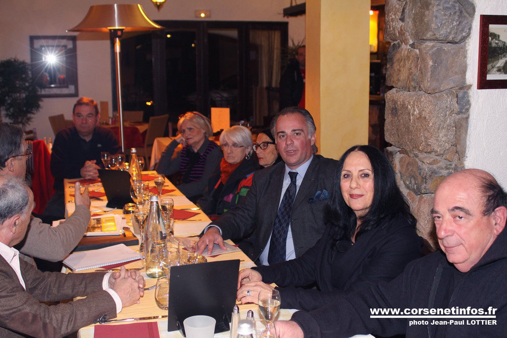 Linda Vincensini, présidente du Lions club Balagne (à droite) et J.-C. Orticoni de Massa