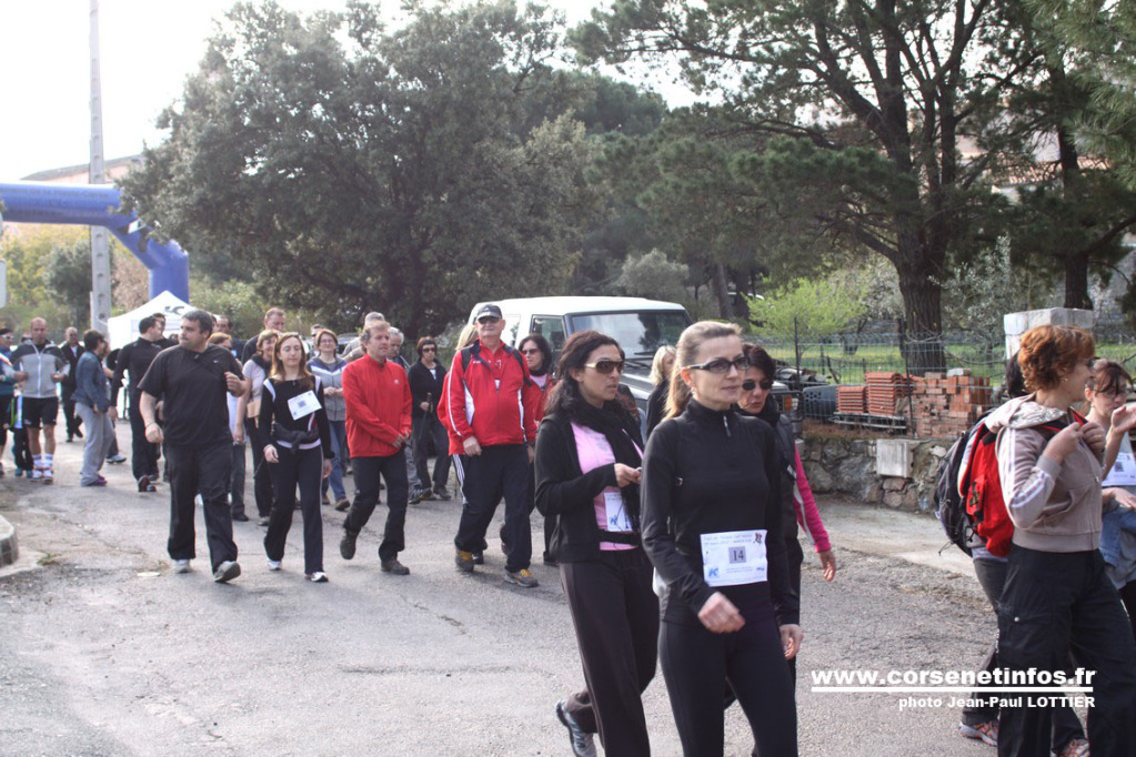 Beaucoup de monde pour la marche
