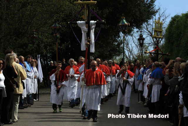 Les processions à l'heure de " A Parata"