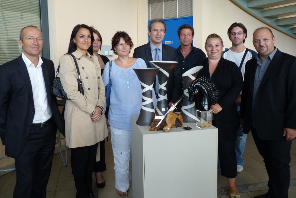 Les lauréats avec Jean Zuccarelli, Gilles Giovanangeli et les partenaires du concours