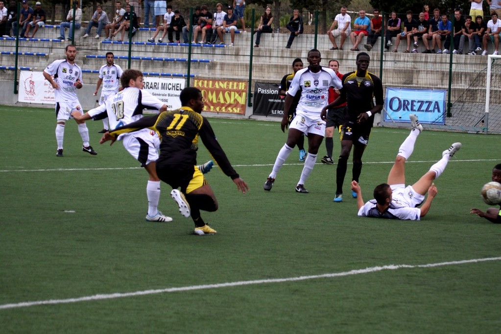 Jean-Jacques Rocchi ouvre le score