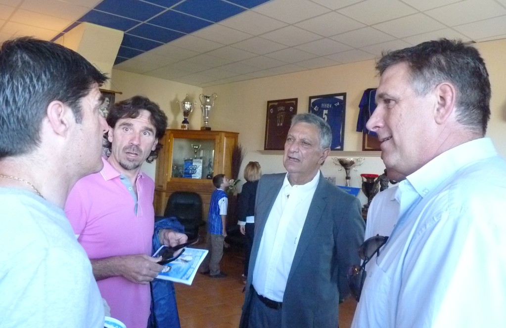 Louis Marcialis et Thierry Gudimard entourant Michel Sorbara