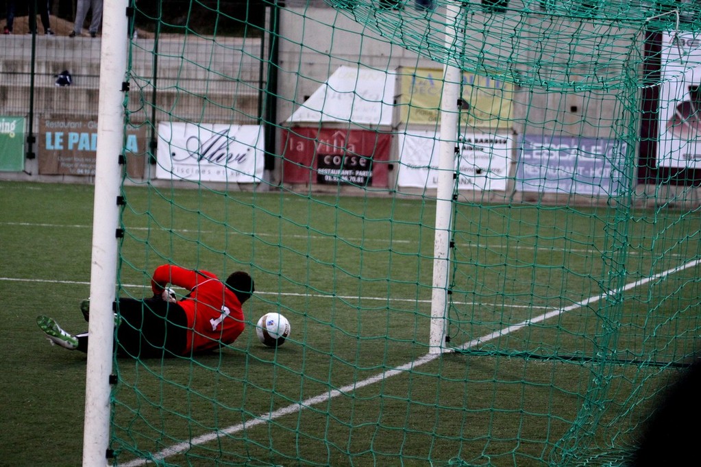 Dans les arrêts de jeu, Baltus a stoppé le penalty de Soler